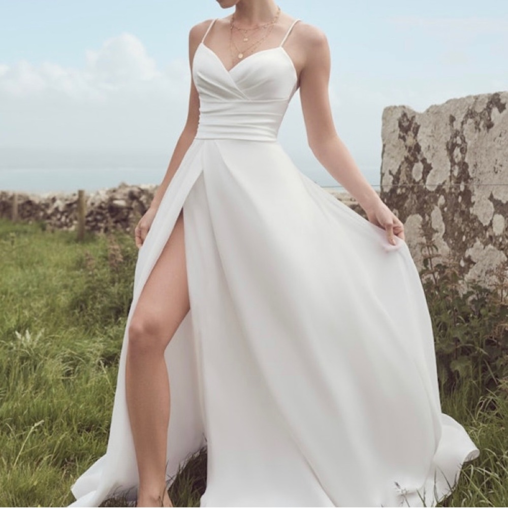 Never worn wedding dress